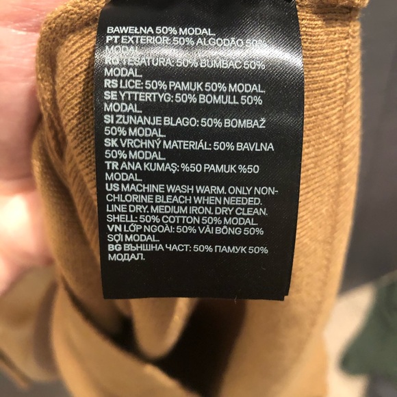 H&M SWEATER - Picture 4 of 5